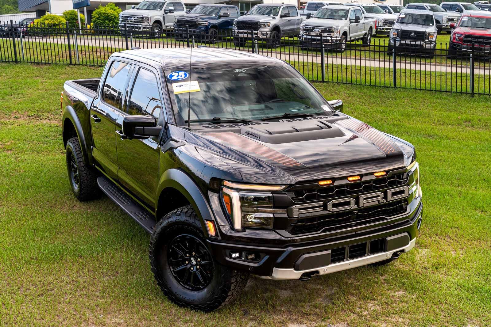 Certified 2025 Ford F150 Raptor AWD/4WD image 4