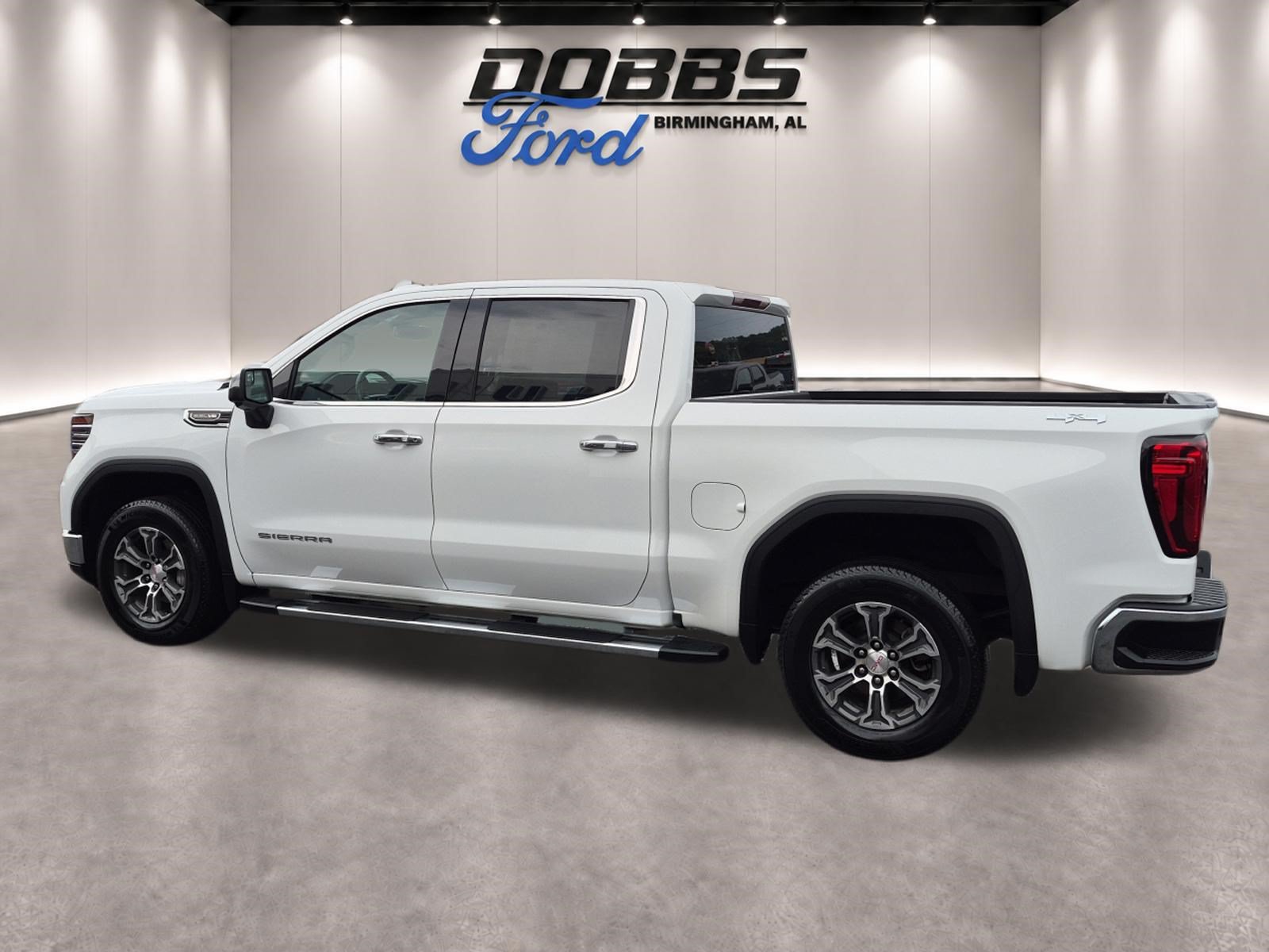 Used 2023 GMC Sierra 1500 SLT w/ SLT Convenience Package AWD/4WD image 5
