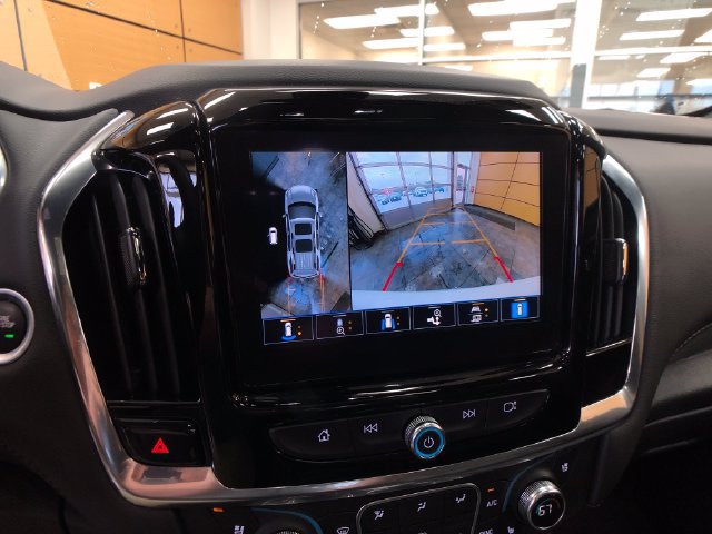 Used 2023 Chevrolet Traverse High Country AWD/4WD image 16