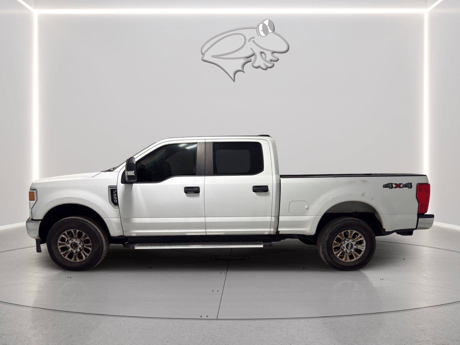 Certified 2022 Ford F250 XL w/ STX Appearance Package AWD/4WD image 2