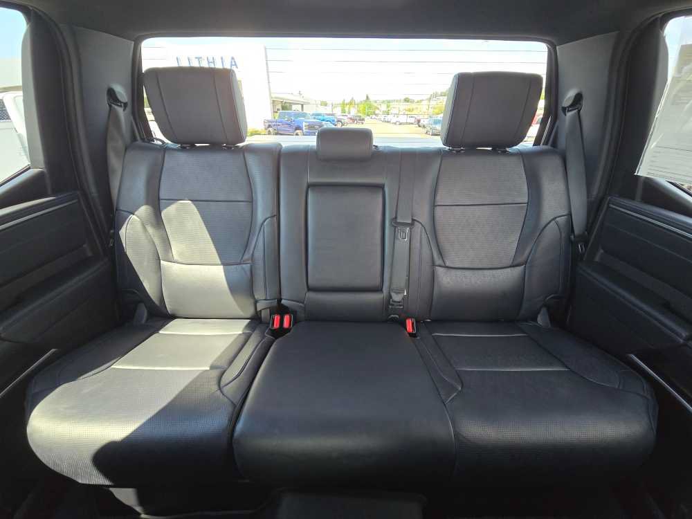 Used 2025 Toyota Tundra Platinum w/ TRD Off-Road Package AWD/4WD image 17
