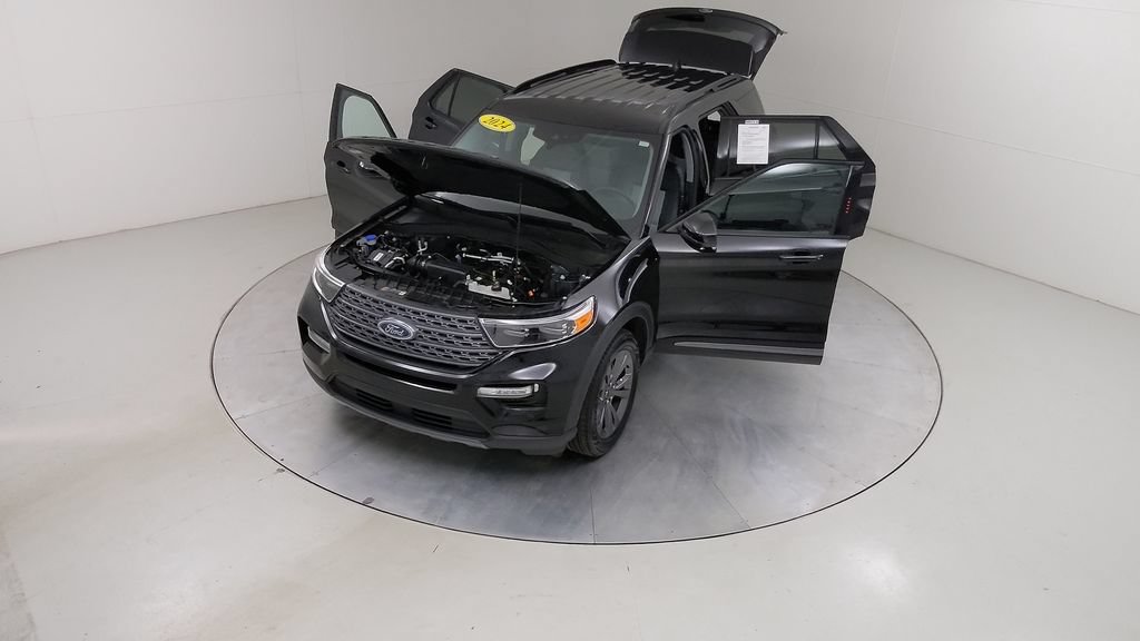 Certified 2024 Ford Explorer XLT w/ Equipment Group 202A AWD/4WD image 45