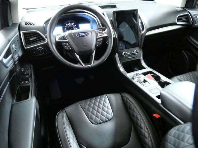 Certified 2024 Ford Edge Titanium w/ Equipment Group 301A AWD/4WD image 4