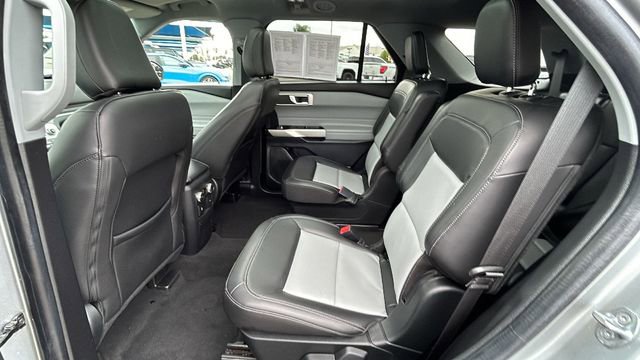 Certified 2022 Ford Explorer XLT w/ Equipment Group 202A image 16