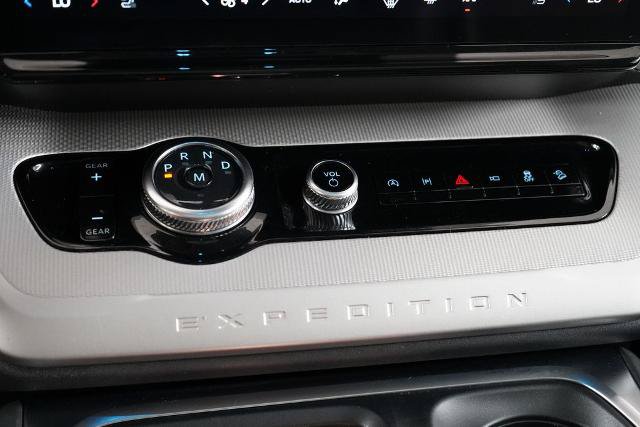 Certified 2025 Ford Expedition Active AWD/4WD image 29