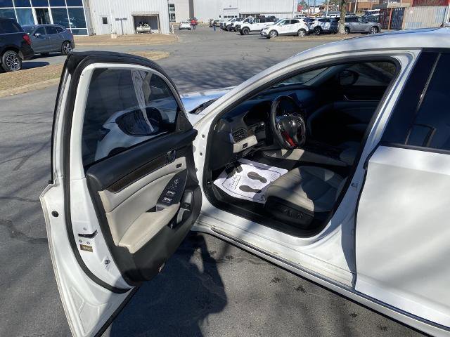 Used 2018 Honda Accord EX-L image 10