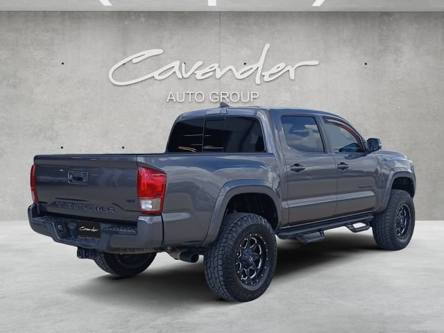 Used 2017 Toyota Tacoma TRD Sport w/ Tow Package RWD image 17