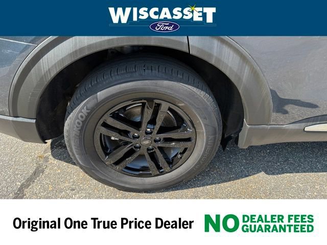 Certified 2022 Ford Explorer XLT w/ Equipment Group 202A image 31