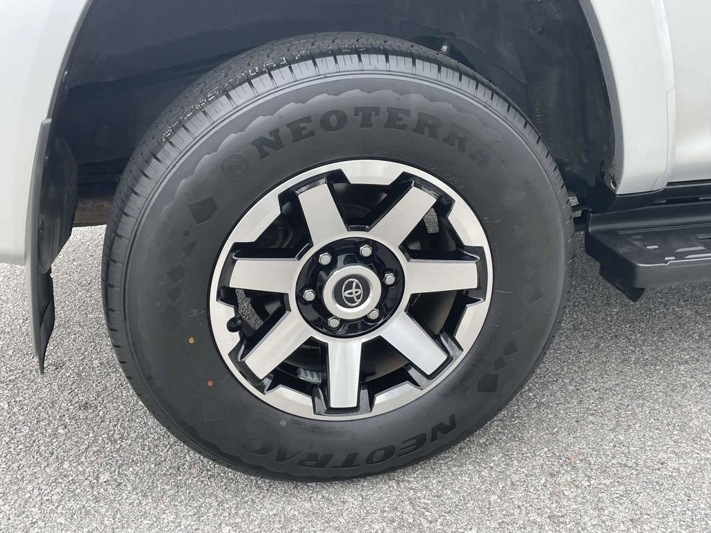 Used 2024 Toyota 4Runner TRD Off-Road Premium image 7