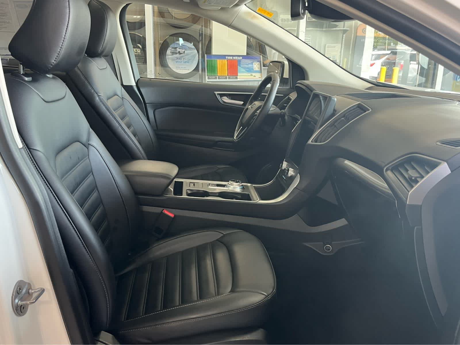 Certified 2024 Ford Edge SEL w/ Convenience Package AWD/4WD image 33