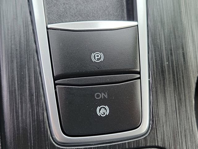 Certified 2024 Ford Escape ST-Line Select w/ Tech Pack #2 image 17