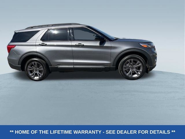 Certified 2023 Ford Explorer XLT w/ Equipment Group 202A AWD/4WD image 2