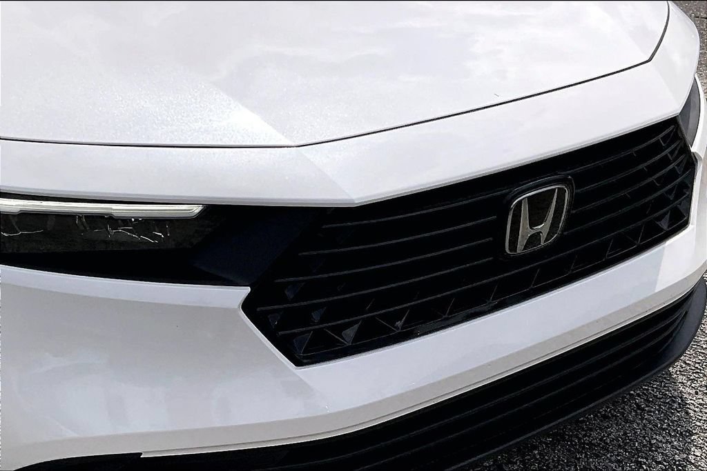 Used 2025 Honda Accord LX image 27