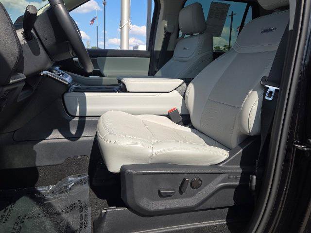 Certified 2025 Ford Expedition Platinum AWD/4WD image 25