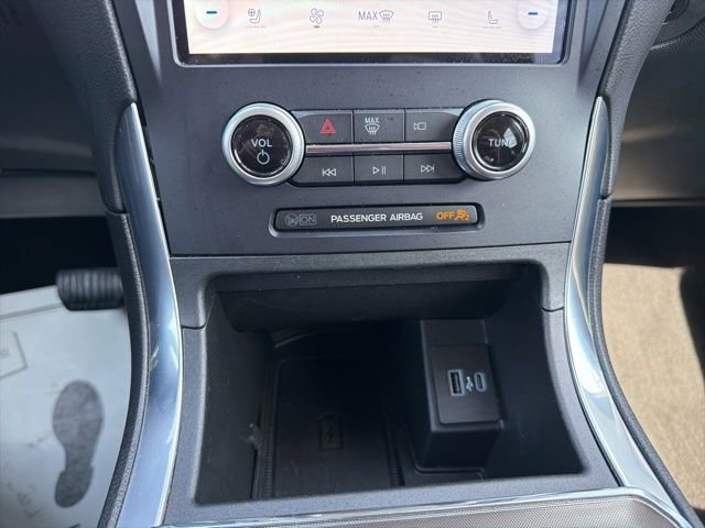 Certified 2022 Ford Edge Titanium AWD/4WD image 26
