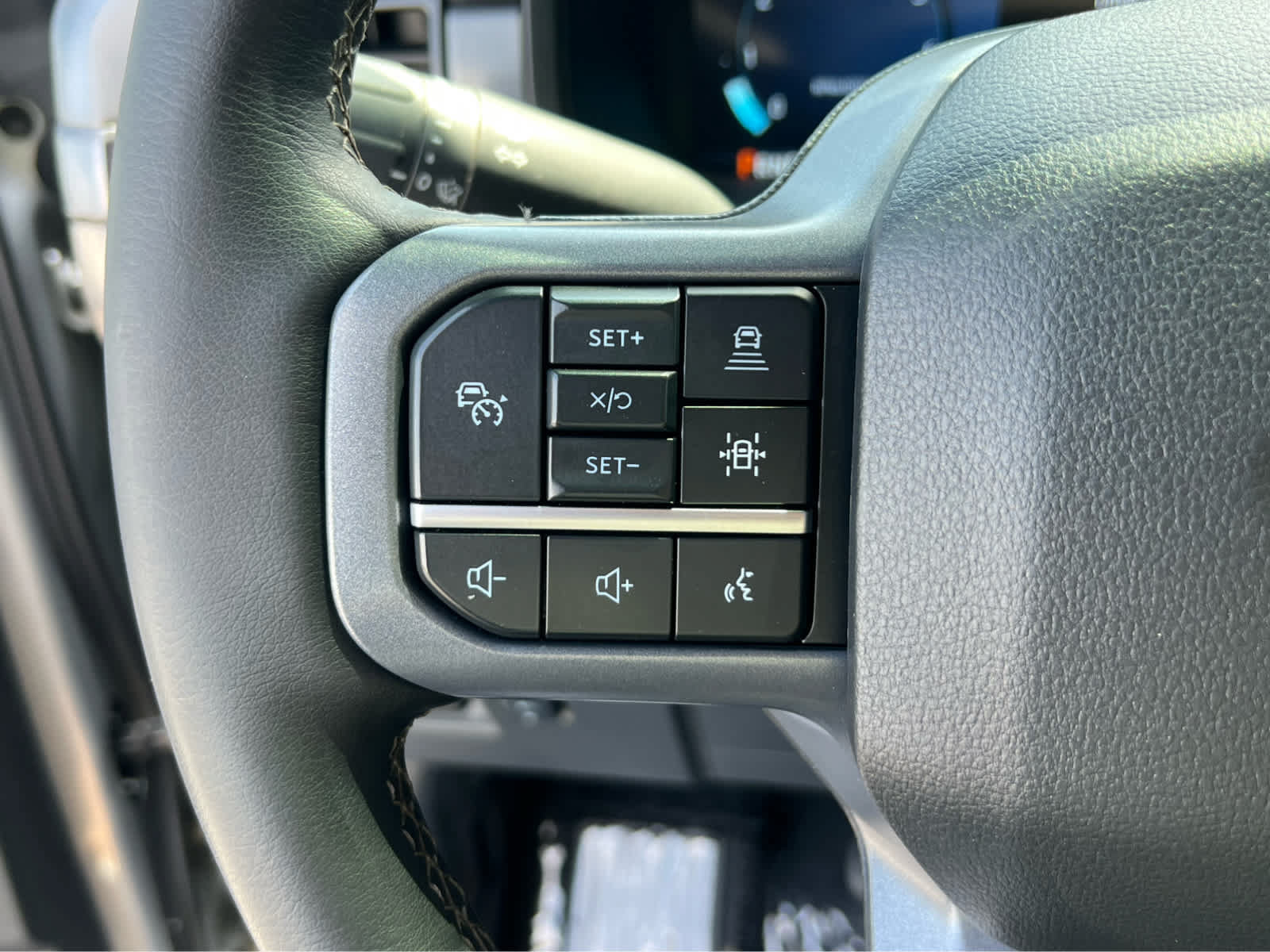Certified 2025 Ford F150 Lariat AWD/4WD image 33