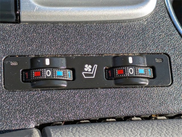 Used 2019 Toyota Highlander Limited image 23