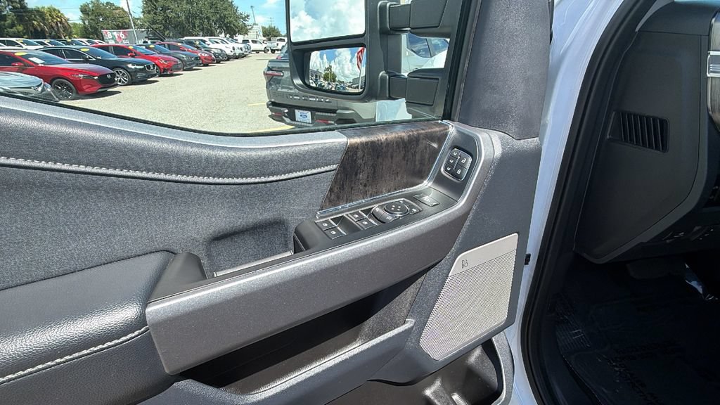 Certified 2025 Ford F450 Lariat AWD/4WD image 13