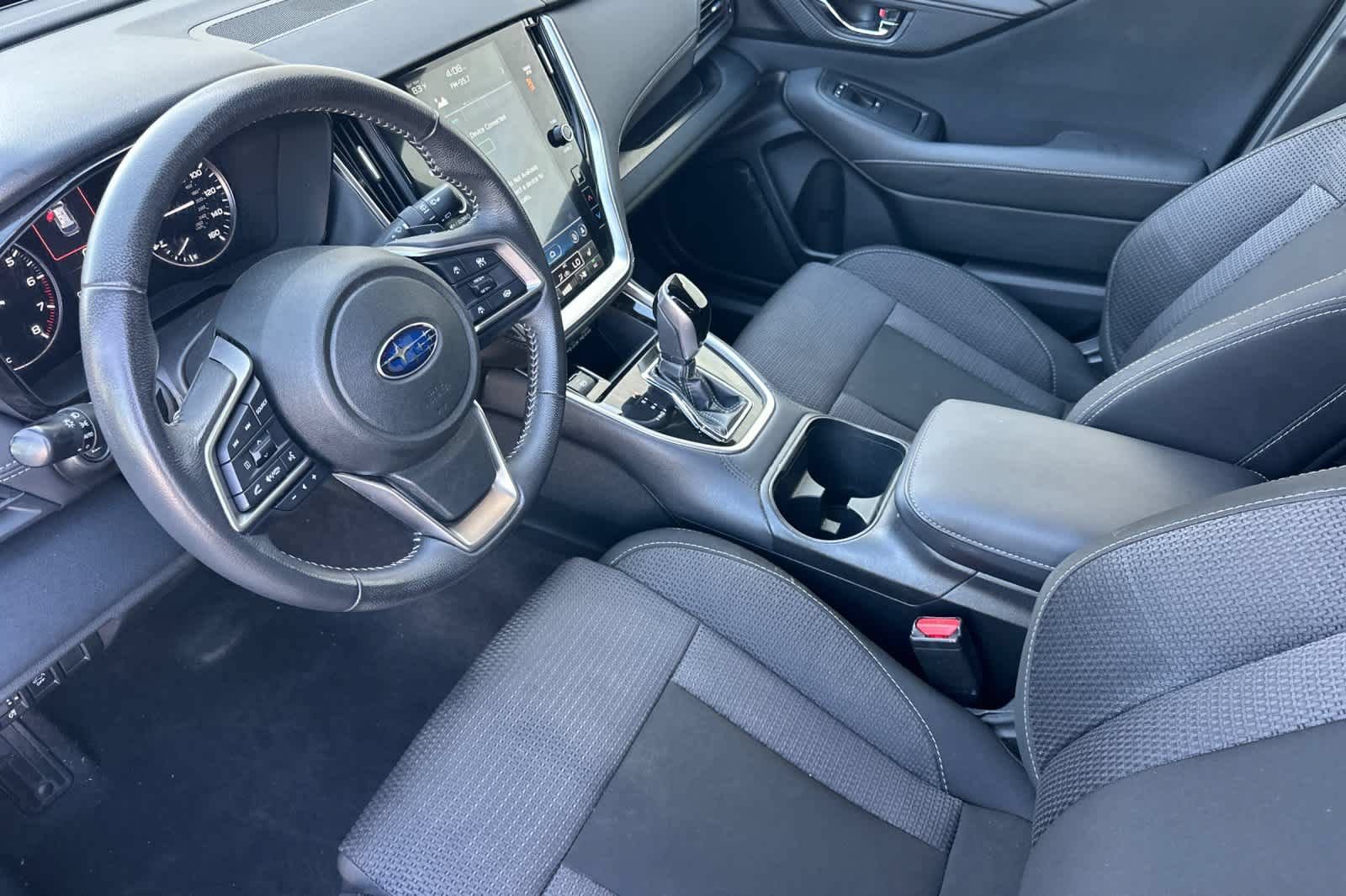 Used 2025 Subaru Outback Premium AWD/4WD image 12