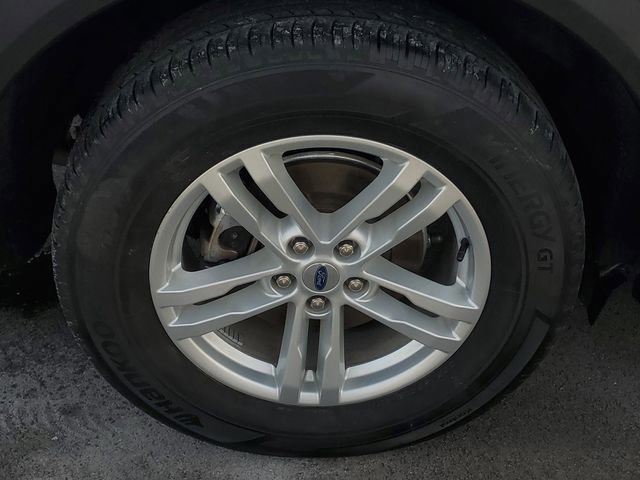 Certified 2022 Ford Explorer XLT w/ Equipment Group 202A image 5