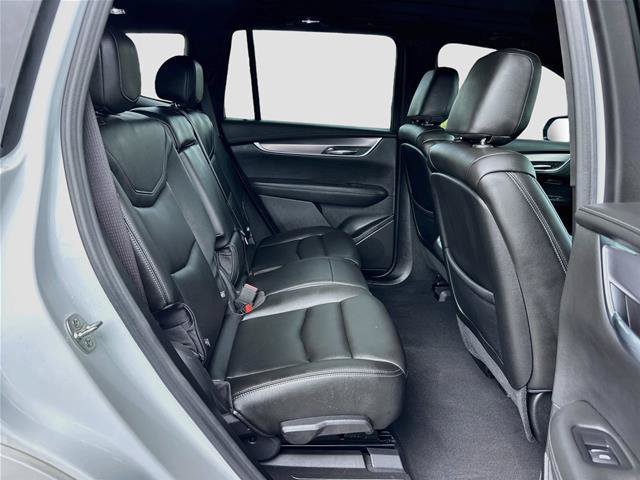 Used 2024 Cadillac XT6 Luxury FWD image 31