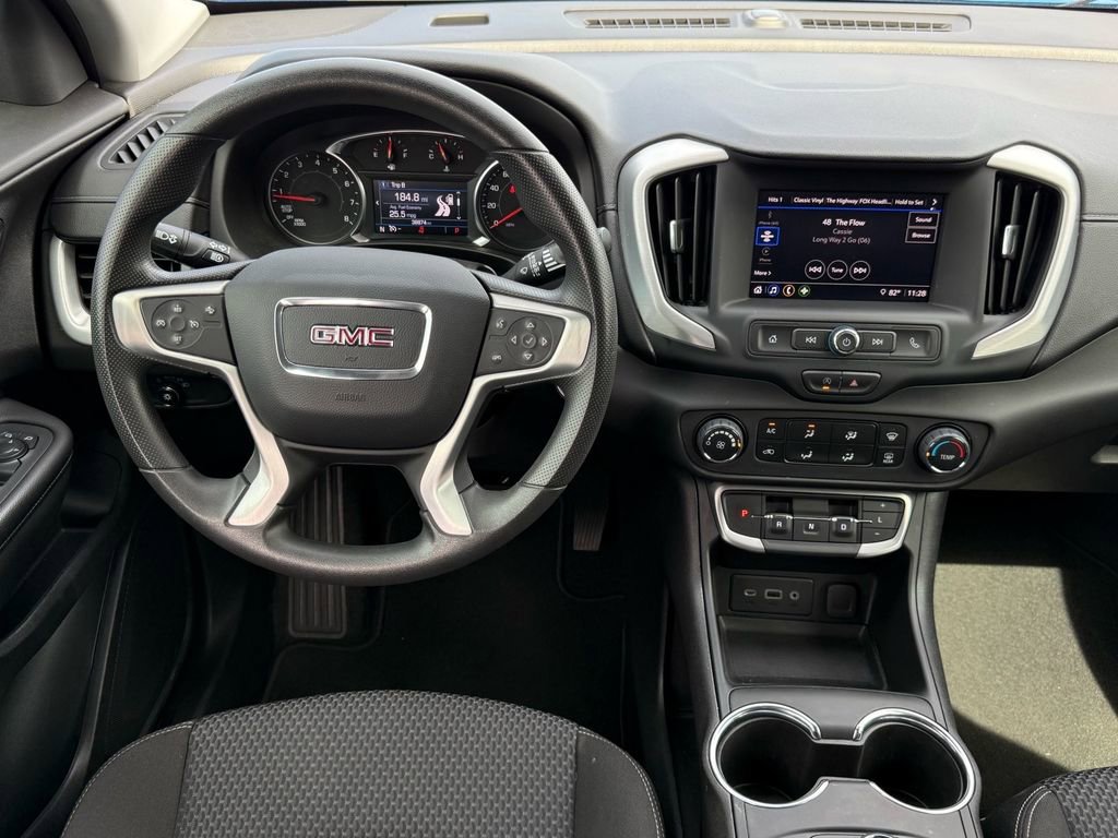 Used 2024 GMC Terrain SLE image 12