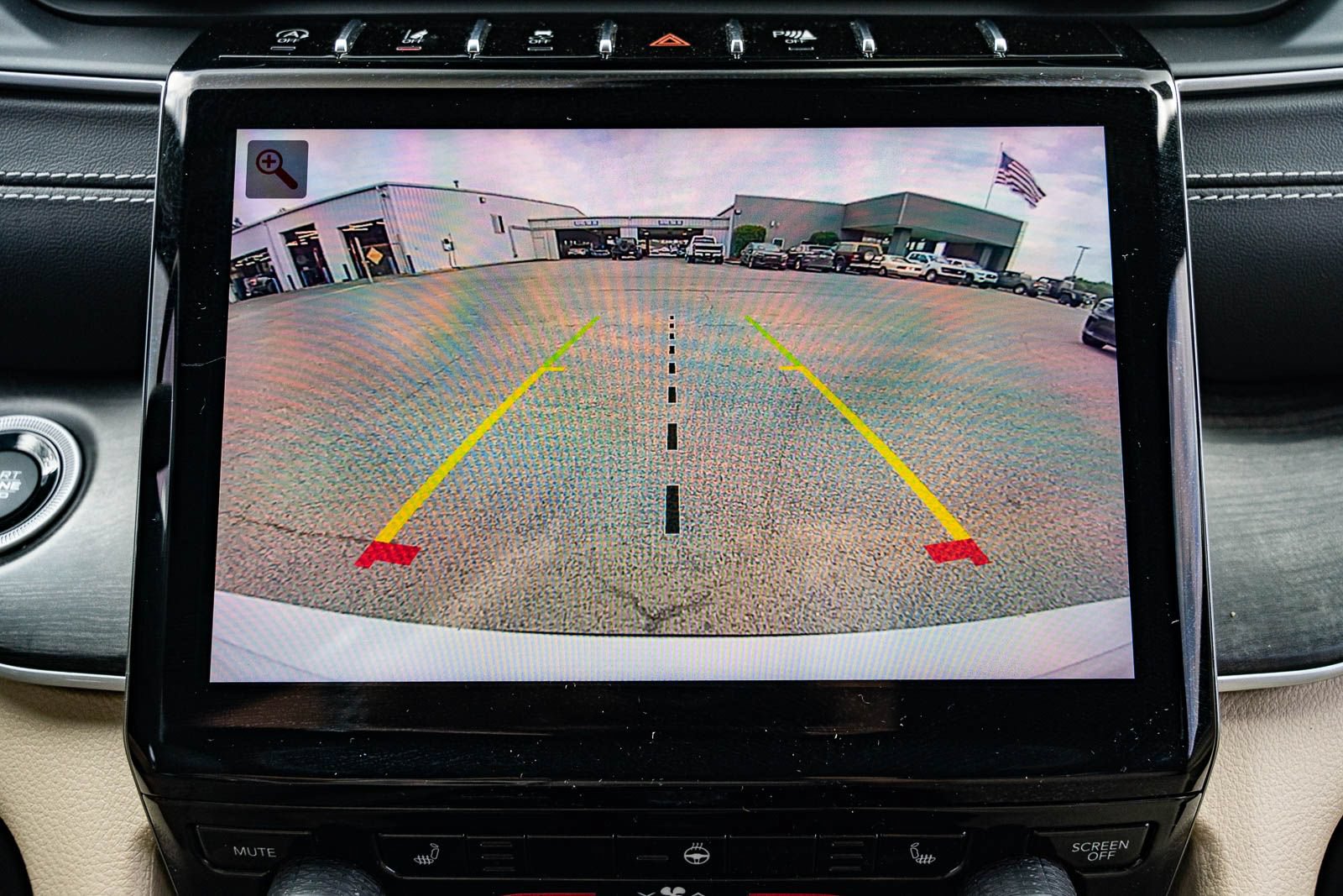Used 2023 Jeep Grand Cherokee L Limited AWD/4WD image 36