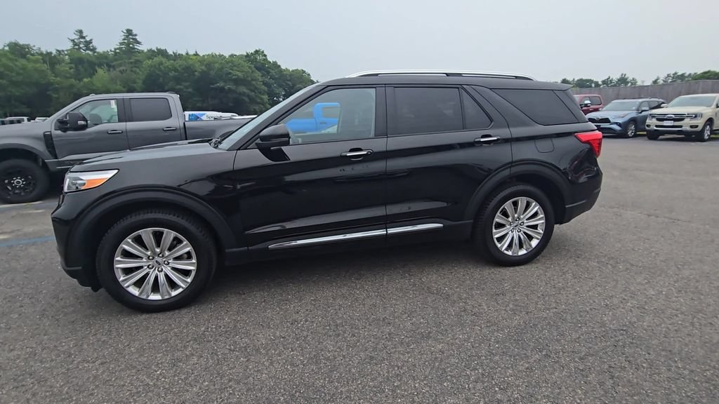 Certified 2023 Ford Explorer Limited w/ Limited Technology Package AWD/4WD image 16