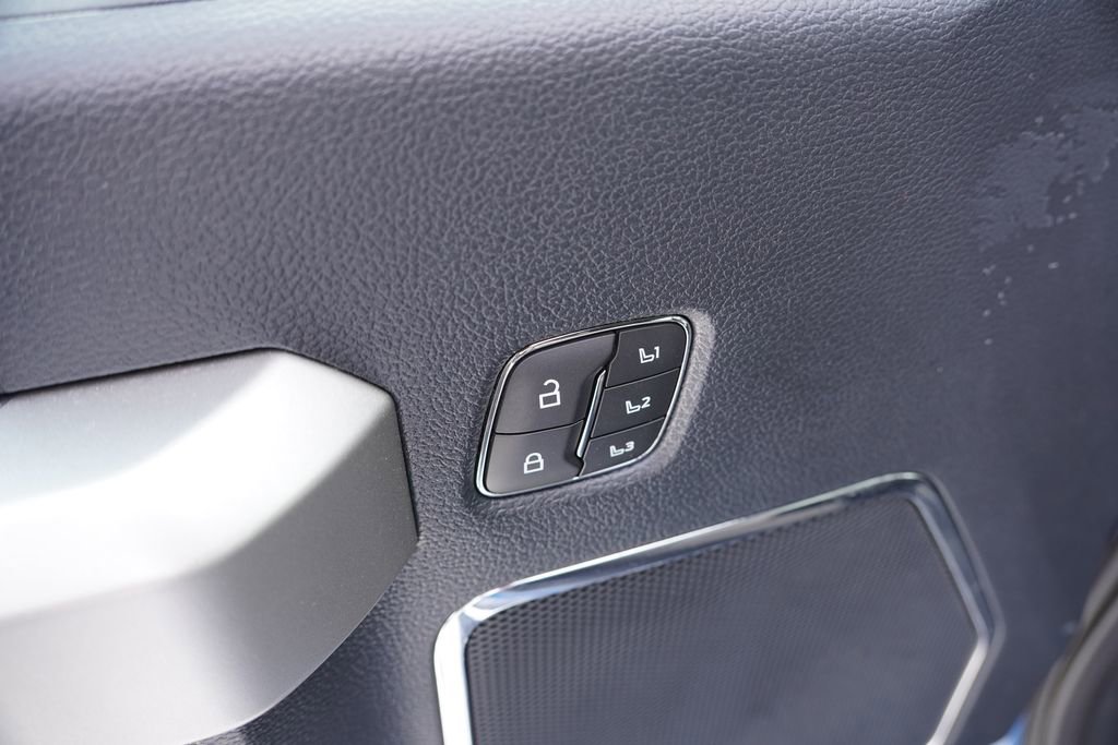 Certified 2022 Ford F350 Lariat w/ Lariat Ultimate Package image 22