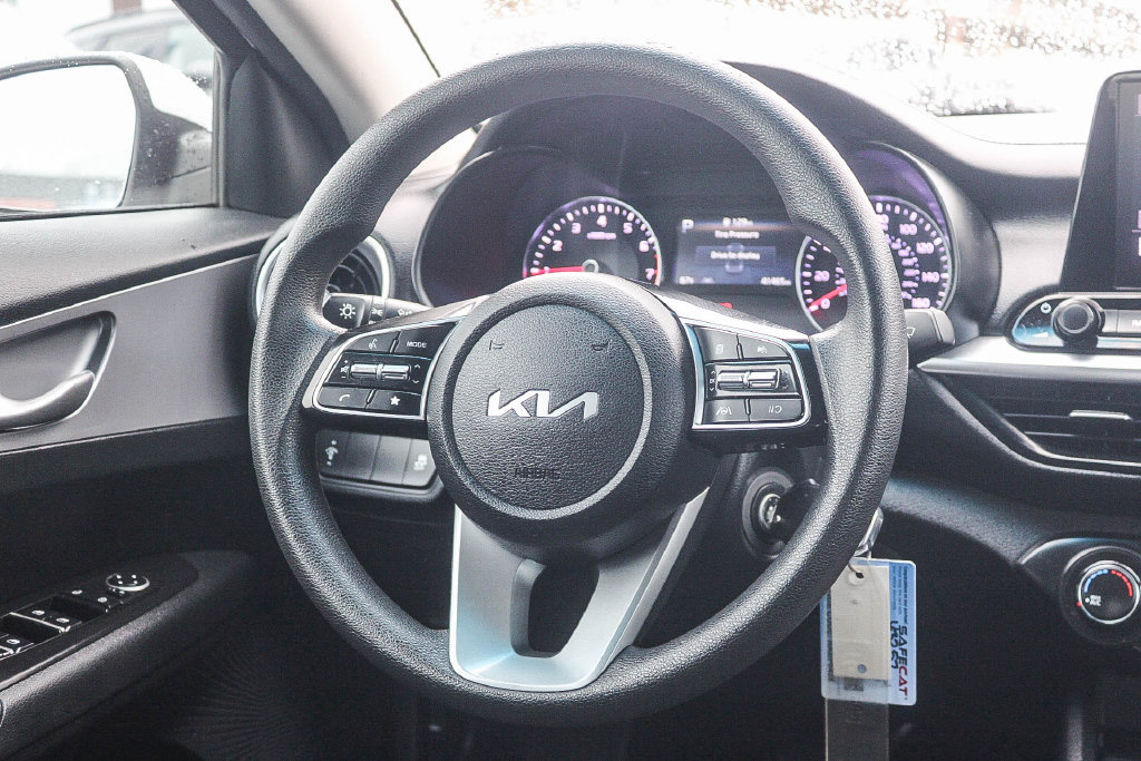 Used 2022 Kia Forte LXS FWD image 18