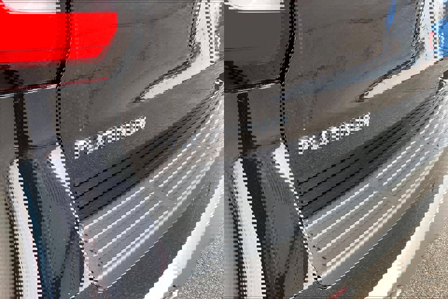 Certified 2023 Ford Expedition Platinum image 32