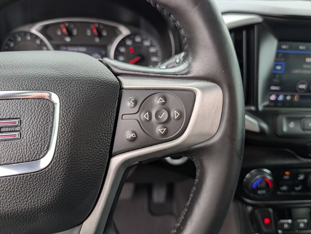 Used 2021 GMC Terrain SLE w/ Driver Convenience Package FWD image 9