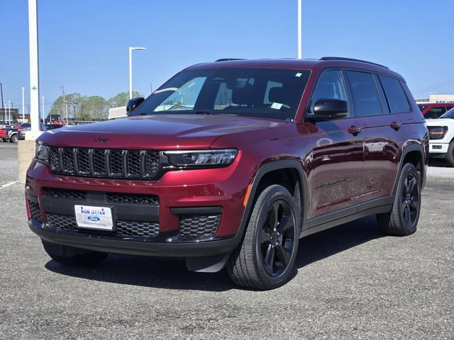 Used 2023 Jeep Grand Cherokee L Laredo RWD image 3