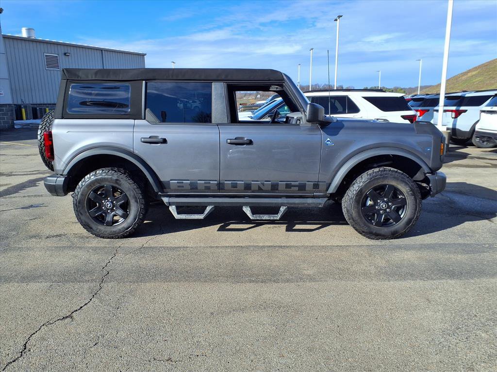 Certified 2023 Ford Bronco Black Diamond image 4