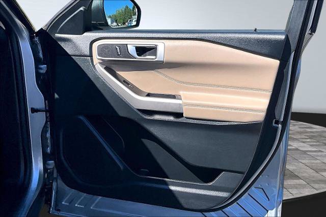Certified 2023 Ford Explorer XLT RWD image 24