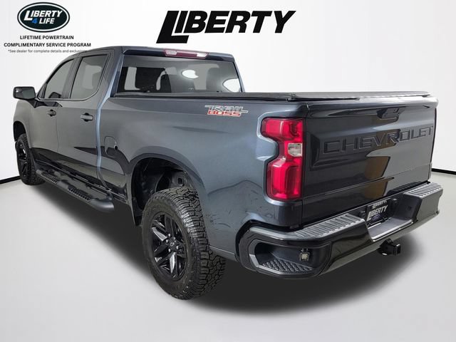 Used 2021 Chevrolet Silverado 1500 Custom Trail Boss w/ LPO, Dark Essentials Package AWD/4WD image 5