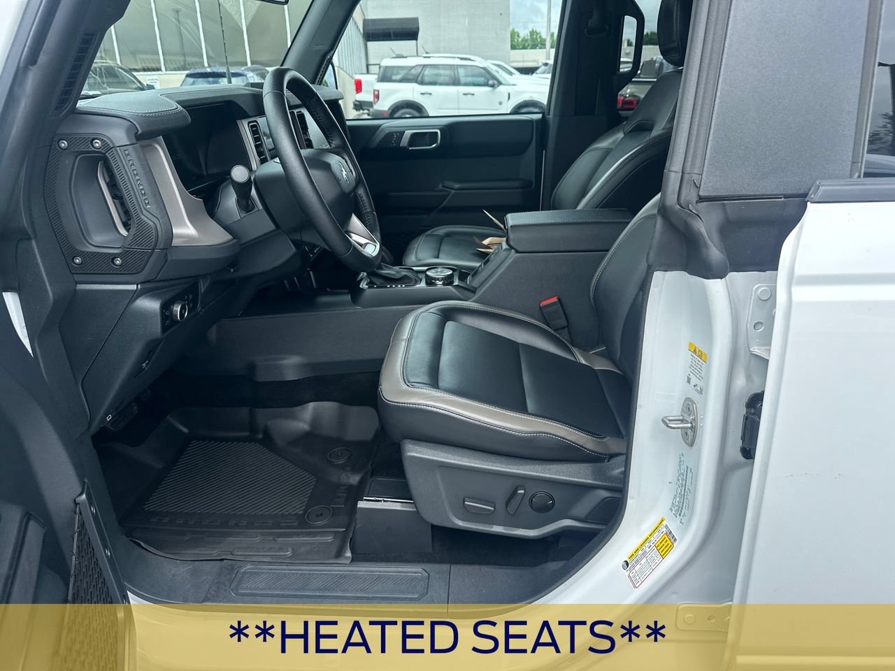 Certified 2025 Ford Bronco Outer Banks w/ Sasquatch Package AWD/4WD image 10
