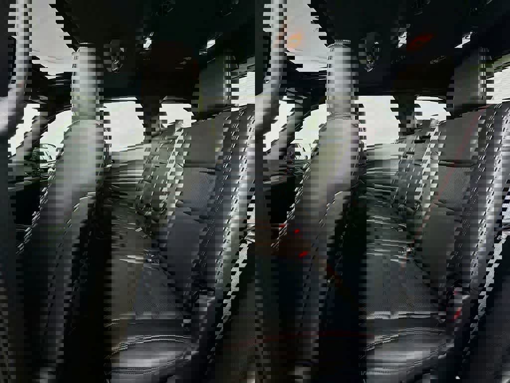 Used 2025 Dodge Durango R/T image 17