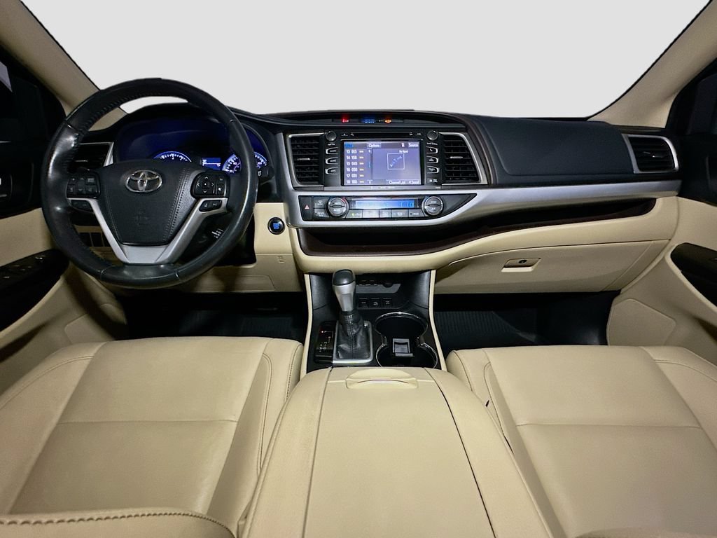 Used 2019 Toyota Highlander XLE w/ Protection Package #3 AWD/4WD image 12