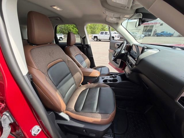 Certified 2025 Ford Bronco Sport Outer Banks w/ Outer Banks Tech Package+ AWD/4WD image 32