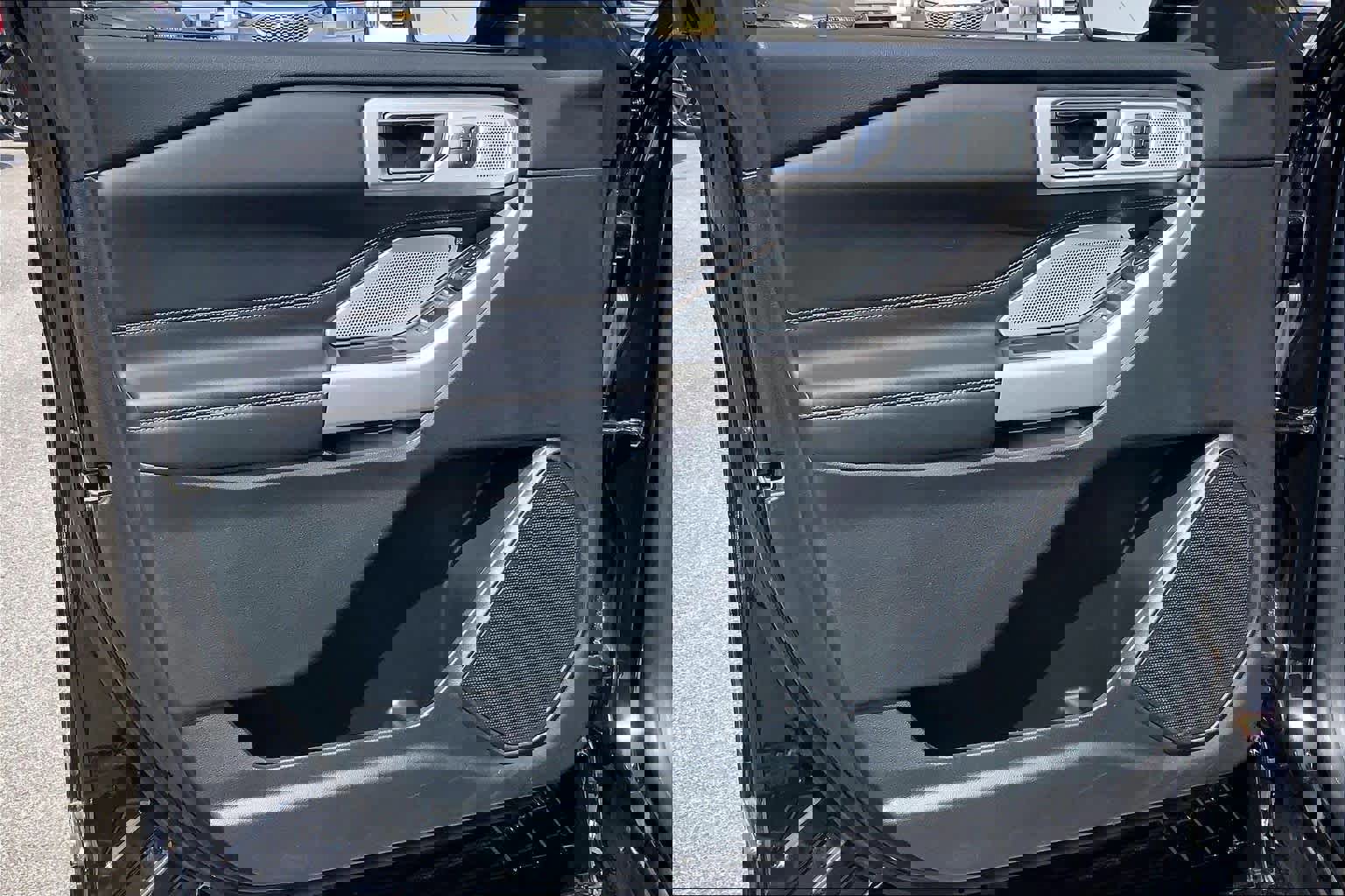 Certified 2024 Ford Explorer Limited w/ Limited Technology Package image 21