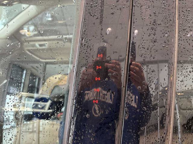 Certified 2021 Ford Explorer Limited w/ Equipment Group 301A image 35