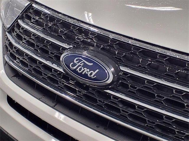 Certified 2023 Ford Explorer XLT w/ Equipment Group 202A image 35