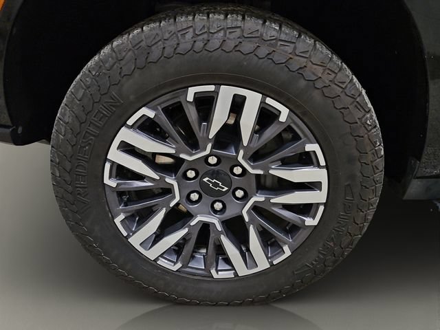 Used 2026 Chevrolet Suburban Z71 AWD/4WD image 22