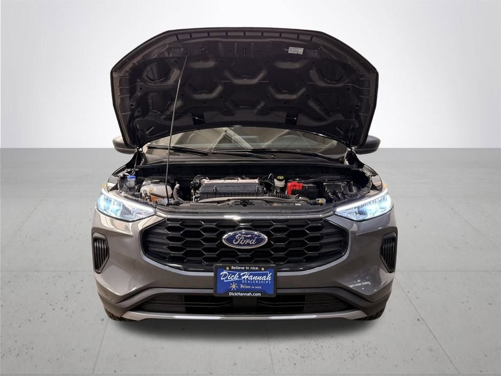 Certified 2025 Ford Escape ST-Line image 6