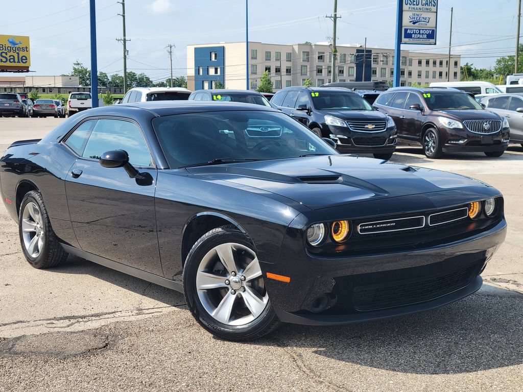 Used 2019 Dodge Challenger SXT RWD image 24