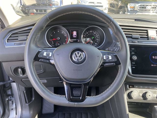 Used 2021 Volkswagen Tiguan SE AWD/4WD image 23