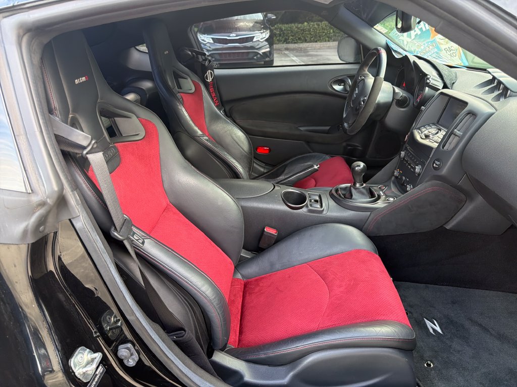 Used 2019 Nissan 370Z NISMO RWD image 28