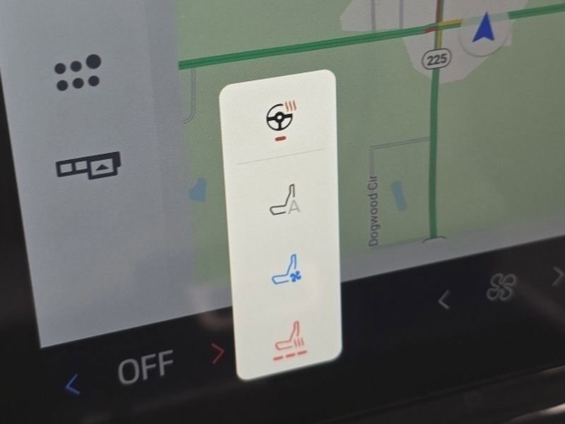 Certified 2025 Ford Expedition Platinum w/ Driver's Package image 24