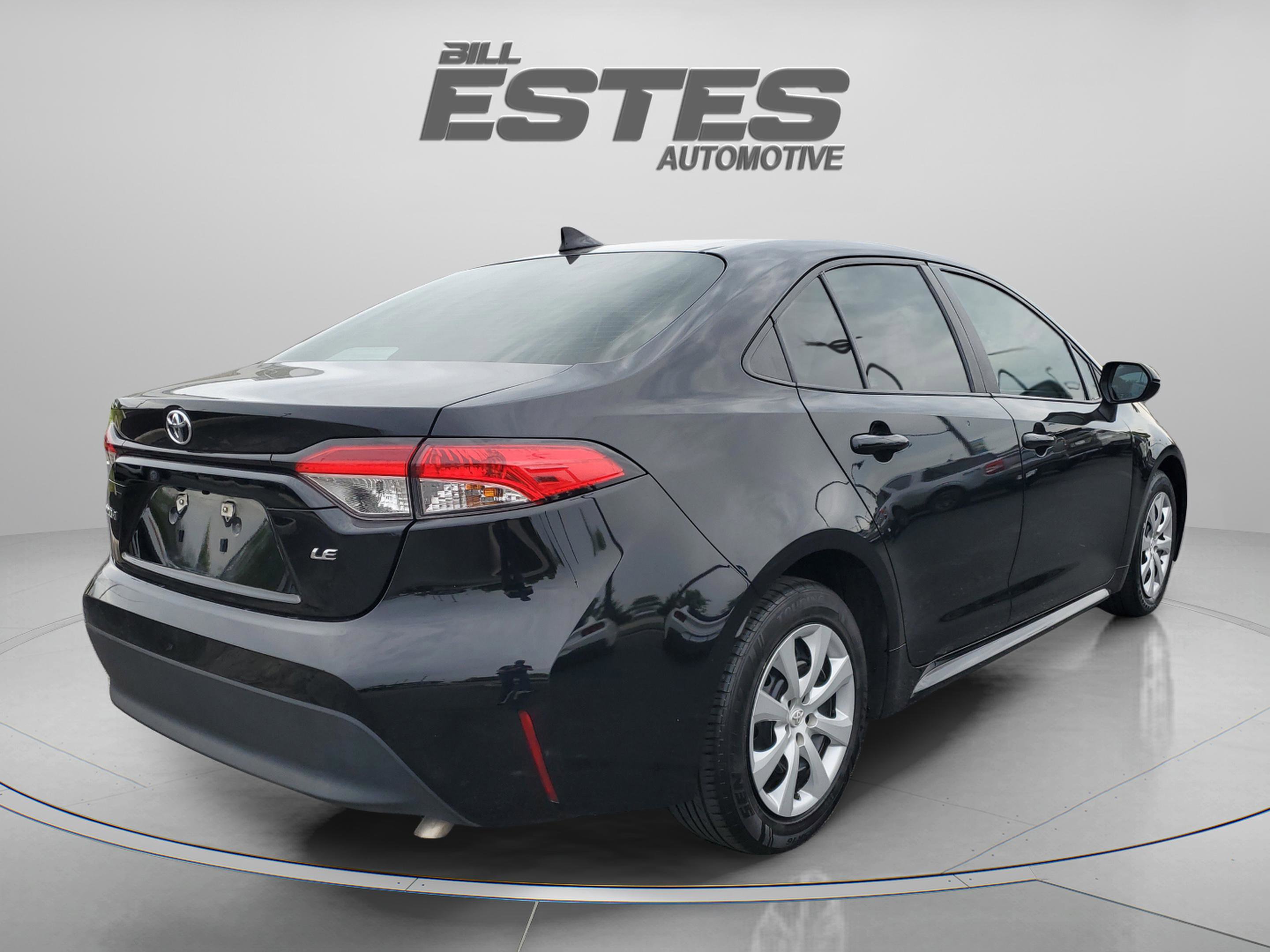 Used 2024 Toyota Corolla LE FWD image 4